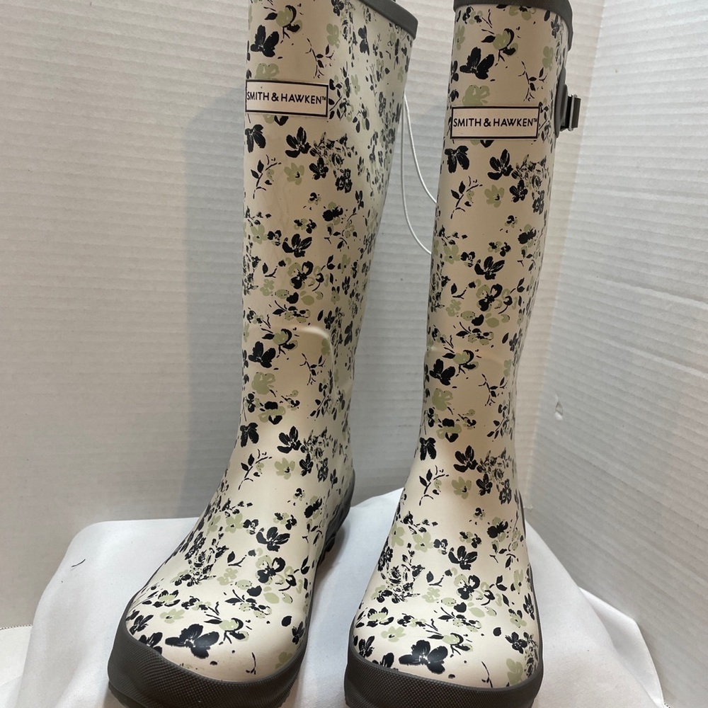 Smith and Hawken Women's Green Floral Rubber Tall Rainboots Size - NEW